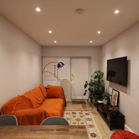 Apartamento Little Vine - Beautiful Ground Floor Flat In South London Sutton  Exterior foto